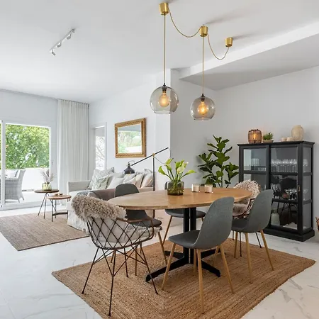 Apartment Azahara 2, Contemporary Scandinavian Style Open Plan With 2 Terraces Marbella