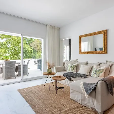 Apartment Azahara 2, Contemporary Scandinavian Style Open Plan With 2 Terraces *